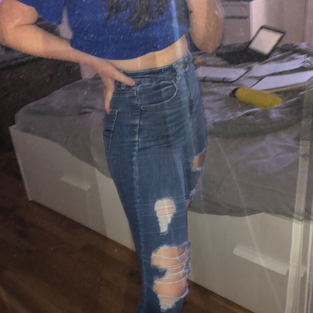 American Eagle Ripped Skinny jeans